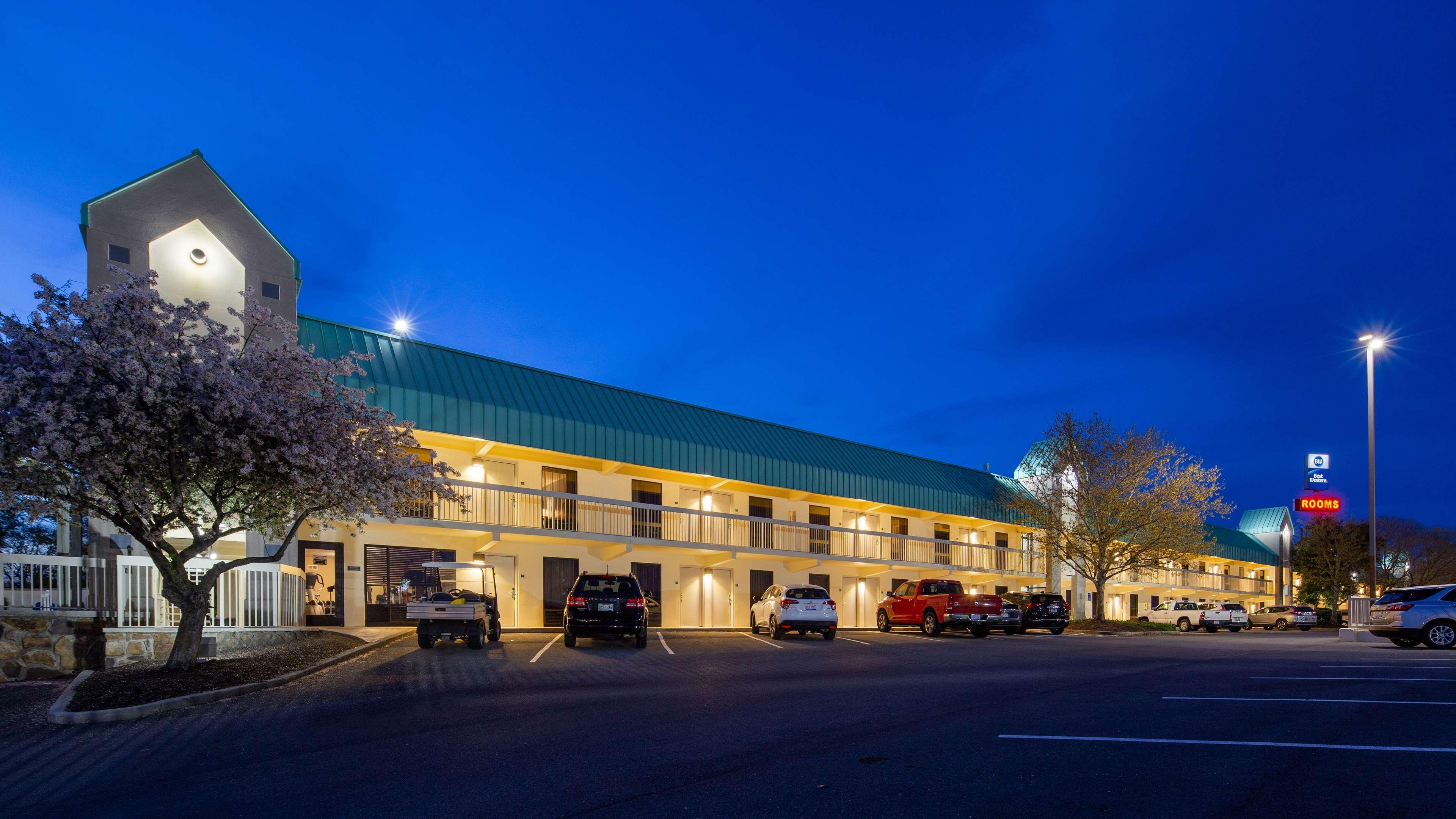 Best Western Newport Inn Εξωτερικό φωτογραφία