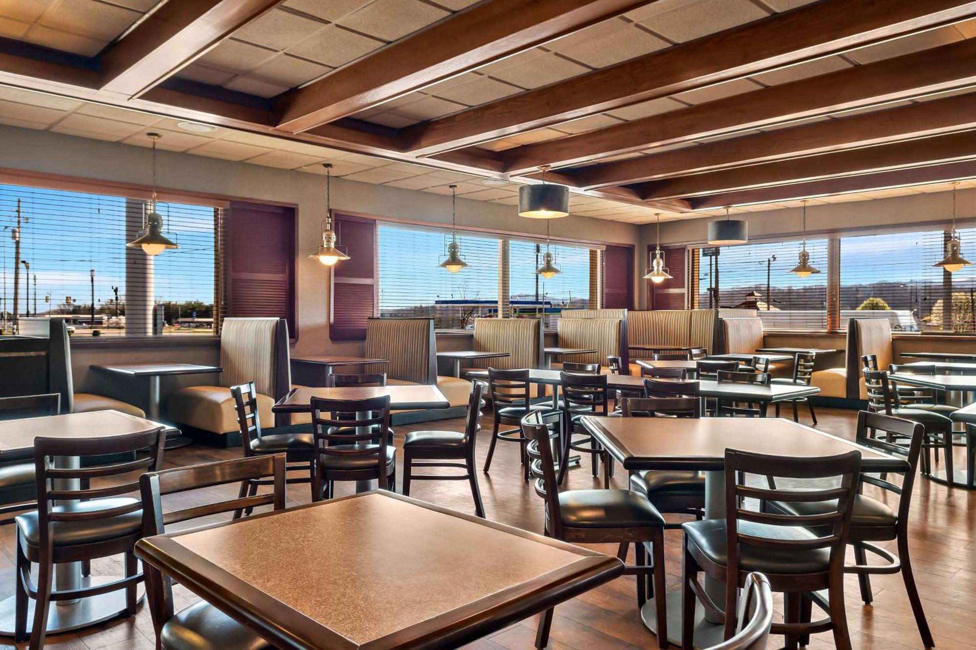 Best Western Newport Inn Εξωτερικό φωτογραφία
